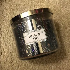 Bath and body works black tie 3 wick candle
